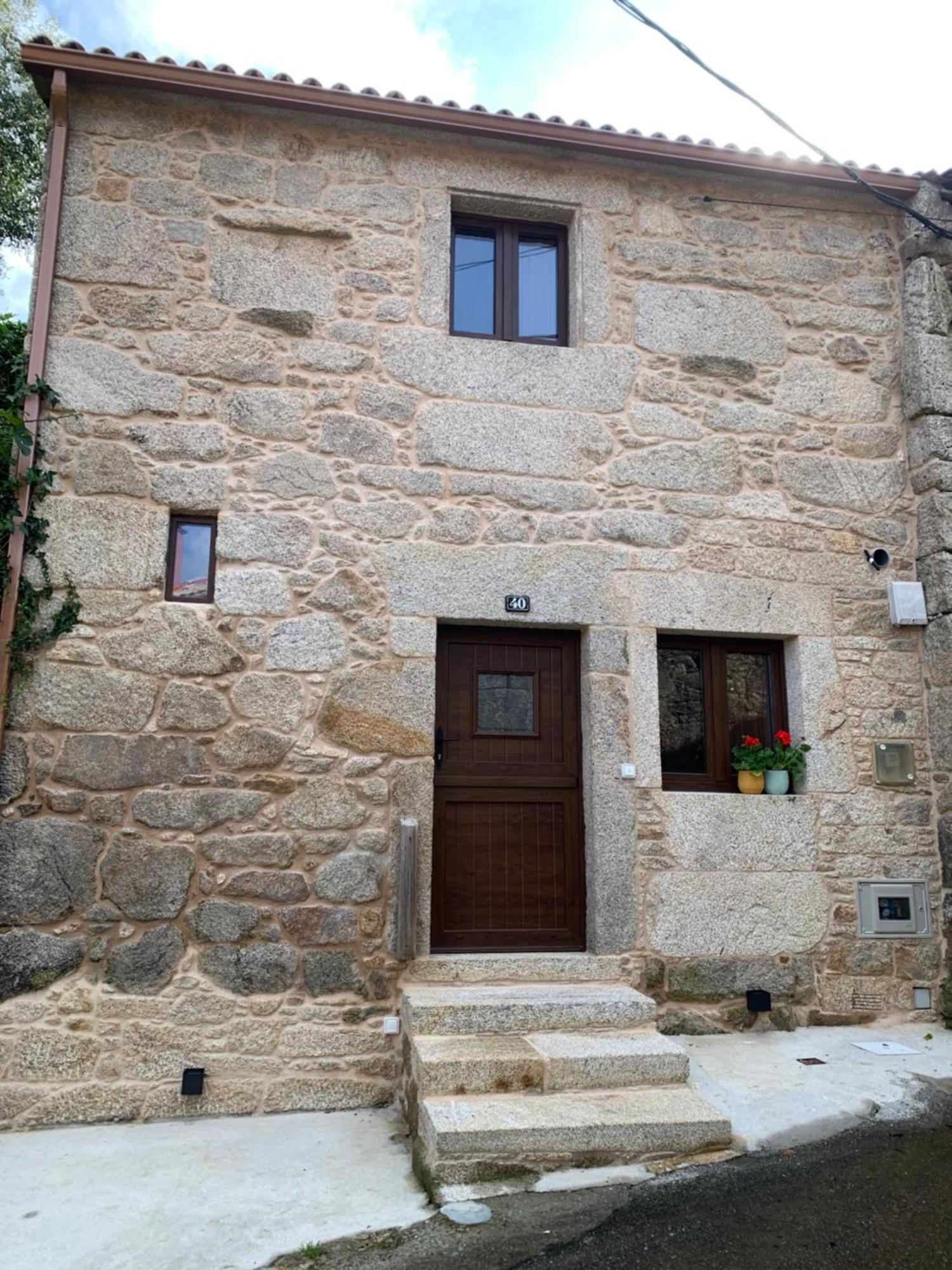 Casa A Pracina, Playa De Soesto Villa Laxe Exterior photo